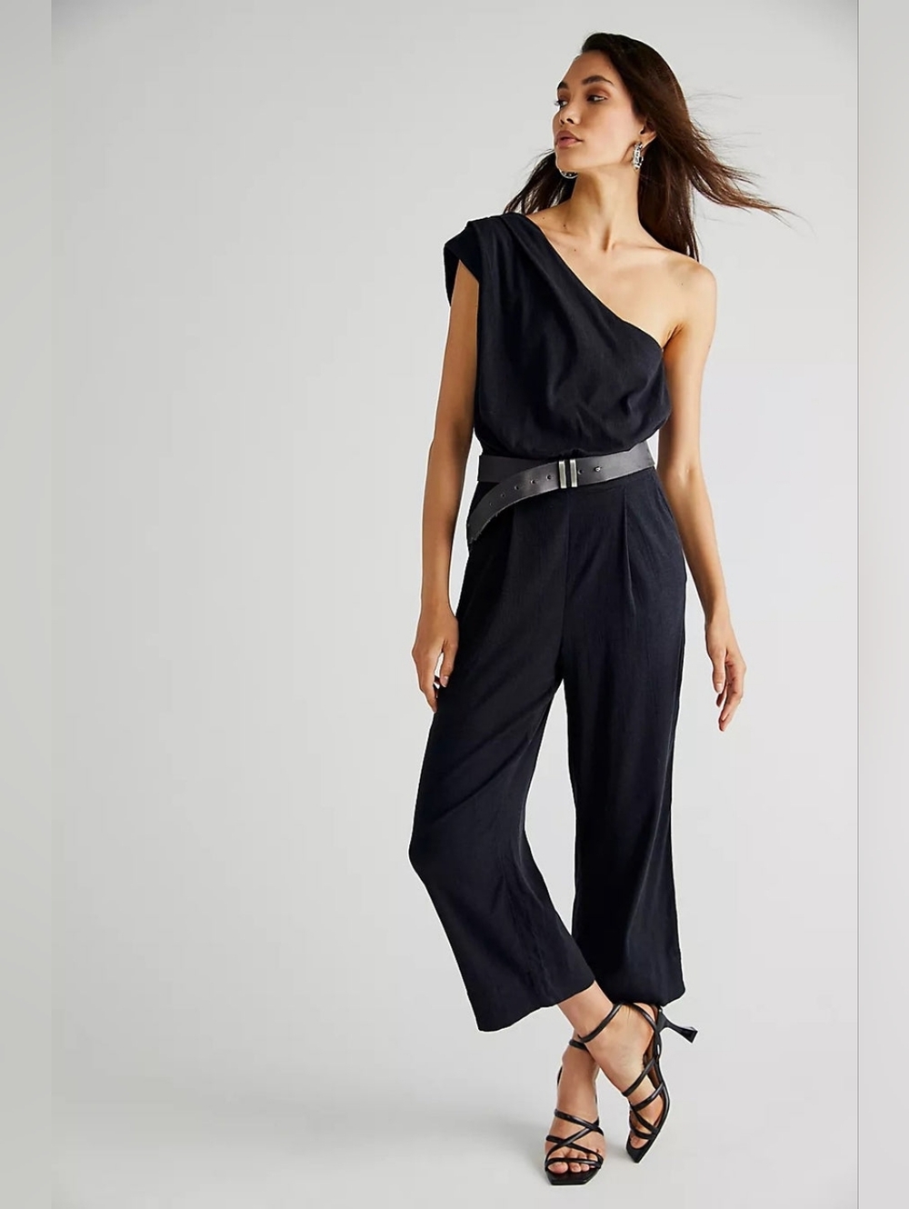 Free People Avery One-Shoulder Black Jumpsuit Size 4 Like New